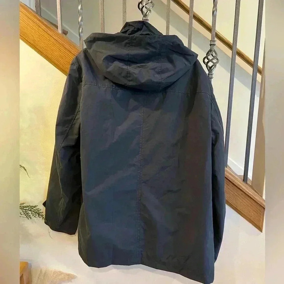Cole Haan Signature Men's Large Classic Removable Hood Rain Jacket, Navy - Picture 3 of 7